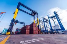 【中标】ZPMC轮胎吊实现自动化 和黄用户再增订10台