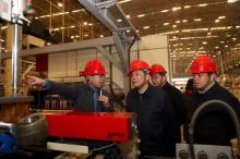 湖南省副省长陈飞考察三一中兴，祝愿企业「新一年再上新台阶」