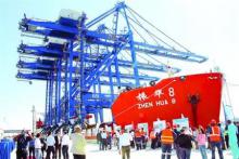 打造“沃尔维斯湾新地标” ZPMC四台岸桥运抵纳米比亚