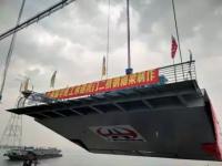 上海振华 虎门二桥坭洲水道桥首节钢箱梁顺利吊装