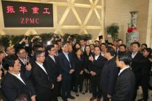 李克强鼓励振华重工：争取进入世界500强
