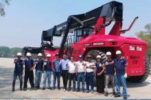 三一重型正面吊登陆缅甸