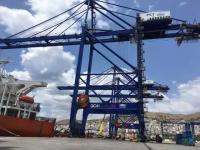 上海振华 四地同卸船，蜚声国内外