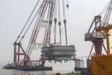 上海振华 三峡大丰海上升压站项目装船吊装顺利发运启航