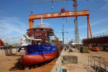 上海振华 双胞胎诞生记——两艘6500方耙吸式挖泥船下水