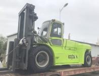 中联重科工业车辆公司F160型16吨大吨位叉车产品顺利交付