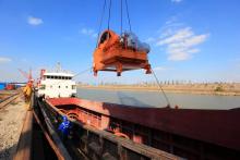 深中通道一体船绞车发运