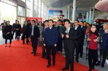 全国人大常委会副委员长郝明金寄语三一：越做越好，越做越大！