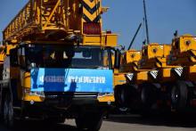 22台批量发出！徐工海外定制版起重机劲销东南亚