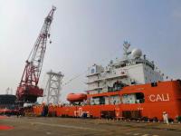 ZPMC交付多功能起重打捞船