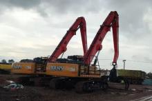 45吨级履带式抓料机交付印尼客户