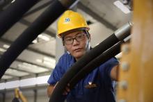 【徐工匠人】董鹏：冰火鏖战 锤炼成为剑指海外的服务尖兵