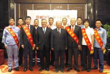 他被评为全国十大“最美港口人”