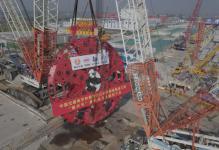 大国崛起，总有中联重科相伴——中联重科助力我国首台全自主超大直径盾构机“振兴号”刀盘顺利吊装下井