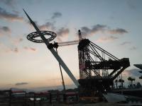 “云戒”竖转 三亚海棠湾景观桥即将完工亮相