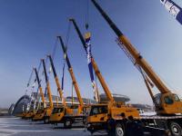 千人聚焦徐工！新疆市场斩获近两亿元起重机大单！