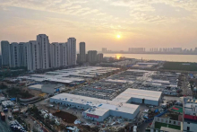 抢建方舱医院的吊装英雄：我都是从火神山来的