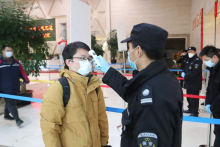 节后复工战“疫” 振华重工秩序井然