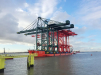 振华重工多台设备交付海外用户