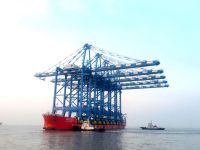 上海振华重工 阿布扎比哈里发港ADT码头5台岸桥顺利发运