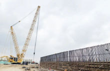 雄安新区三周岁，徐工履带起重机奉献吊装“硬核”大礼