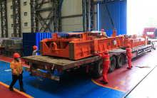 振华重工研制的国内最大拉力线性绞车发运