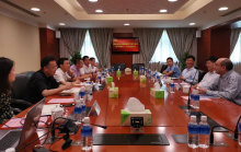 振华重工朱连宇会见交通运输部上海打捞局局长洪冲