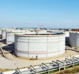 听，港口设备在夜聊···