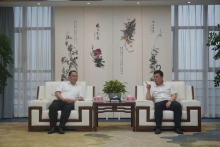 上海振华 黄庆丰带队拜访广西北部湾国际港务集团董事长韦韬