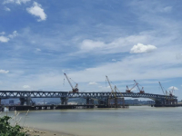 上海振华 道庆洲过江通道主桥顺利合龙