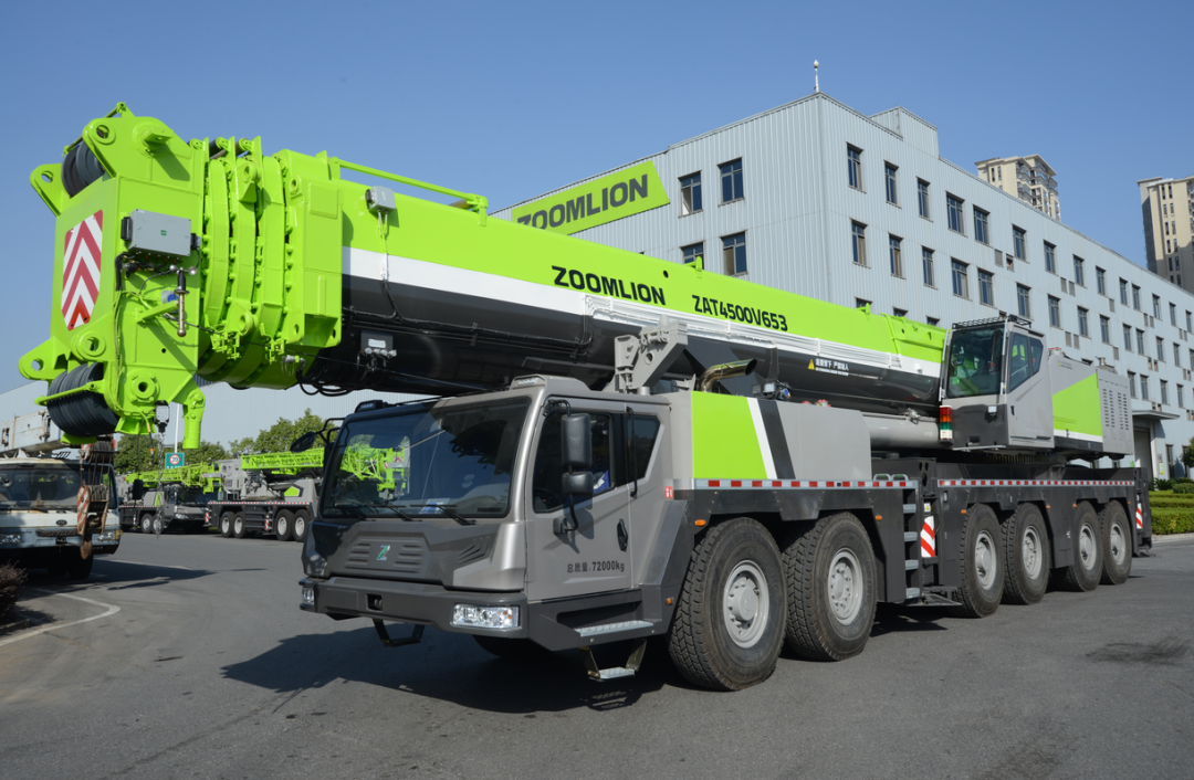 克服疫情影响，中联重科交付中东地区第一台中大型吨位全地面起重机