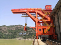 振华重工创新产品在黄河流域显身手