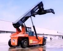 记录卡尔玛环保正面吊首场直播