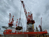 不动如山动若轻——记广州打捞局1200吨起重船超载吊重试验