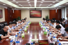 上海振华 朱连宇调研电气集团智能制造科研项目