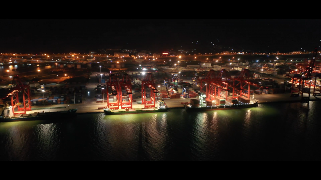 满仓出港！徐工境外线上订单，发运！