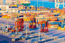 卡尔玛赢得长期合作伙伴Patrick码头AutoStrads自动跨运车订单