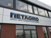 Metagro - Merford Cabins | 驾驶界的好伙伴