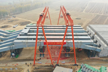 雄安新区的“门户”桥梁！国内最大上承式钢箱连拱桥主拱合龙