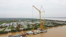 在越南“风口浪尖”吊装，XGC16000太抢手！