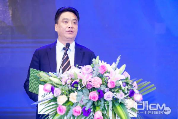 开拓创新 笃定前行 2020年工程起重机分会年会召开 中联重科全力保障