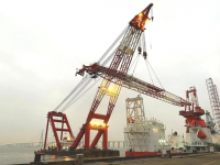 跑赢强冷空气！ZPMC完成650吨起重机两大构件总装