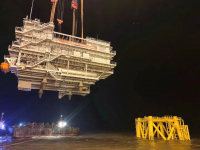 新年伊始，振华重工完成多个海上作业