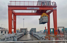 全国首个集装箱智能清洗系统通过验收并交付使用