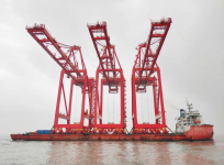 上海振华 太仓港四期码头岸桥项目完工发运