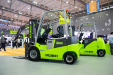 中联重科工业车辆智慧亮相长沙工程机械展