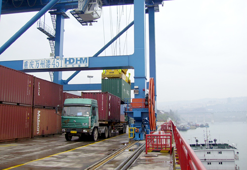 万州港集装箱公司一季度箱量增幅喜人