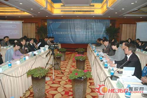 中国工程起重机械发展瓶颈有待联合攻关