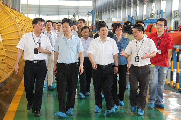 无锡市副市长曹佳中莅临远东开展重大工业及技改项目现场服务推进活动