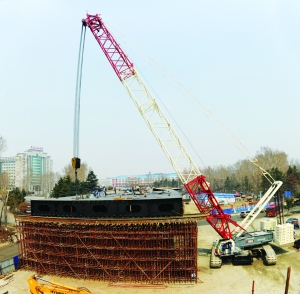 南湖广场高架桥明日合龙